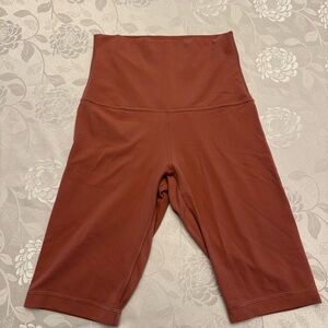 Align Mauve 8” Short